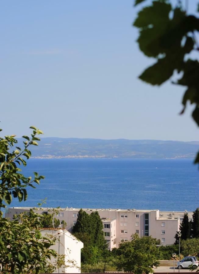 Apartment Raquil Split Exterior photo