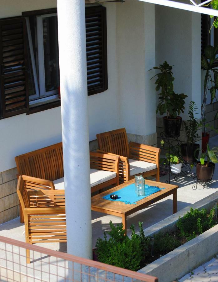 Apartment Raquil Split Exterior photo