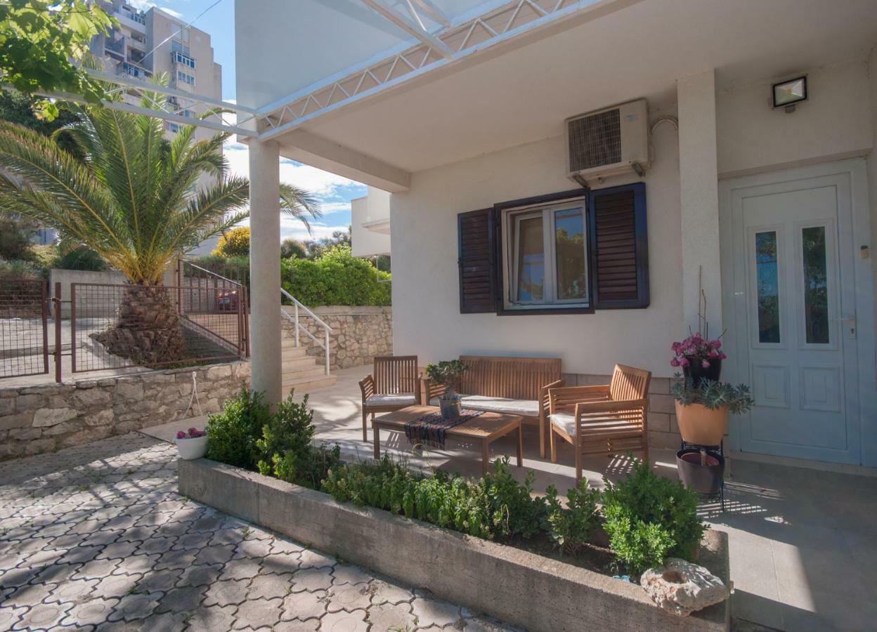 Apartment Raquil Split Exterior photo